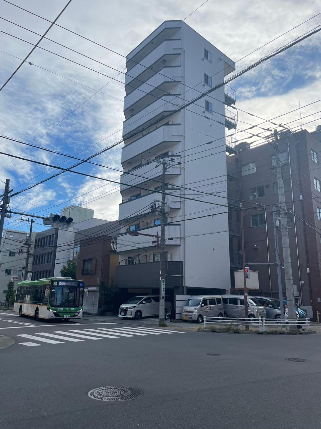 Apartment Calum Asakusa Imado Tokyoカルム浅草今戸ダブルルーム新築民泊東京浅草隅田川今戸神社近くスカイツリー見えるコンビニコインランドリー近くある浅草駅まで徒歩圏内アクセス便利成田空港羽田空港銀座渋谷東京駅直通